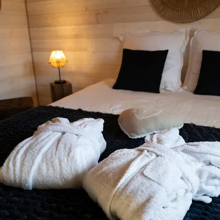 Chalet Gite&spa Privatif -le Bois De La Pause- Saint-Cybranet