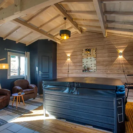 Gite&spa Privatif -le Bois De La Pause- Saint-Cybranet